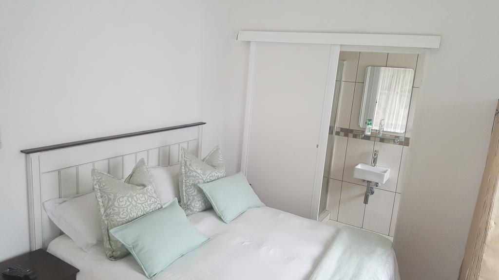 Spring Acres Guesthouse 内尔斯普雷特 外观 照片
