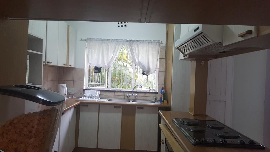 Spring Acres Guesthouse 内尔斯普雷特 外观 照片